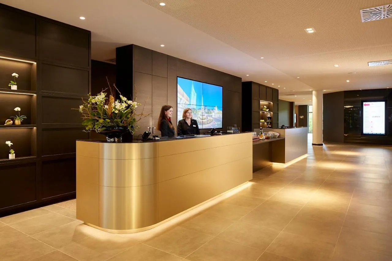H4 Hotel Leipzig Almanya