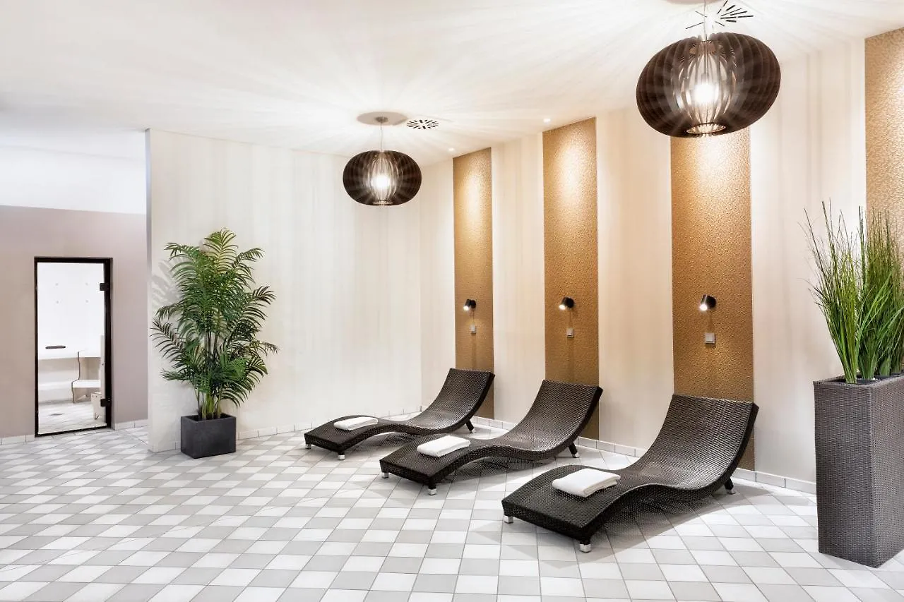 H4 Hotel Leipzig Almanya