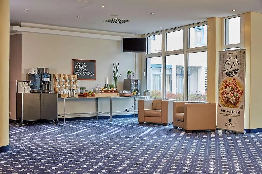 H4 Hotel Leipzig 4*,