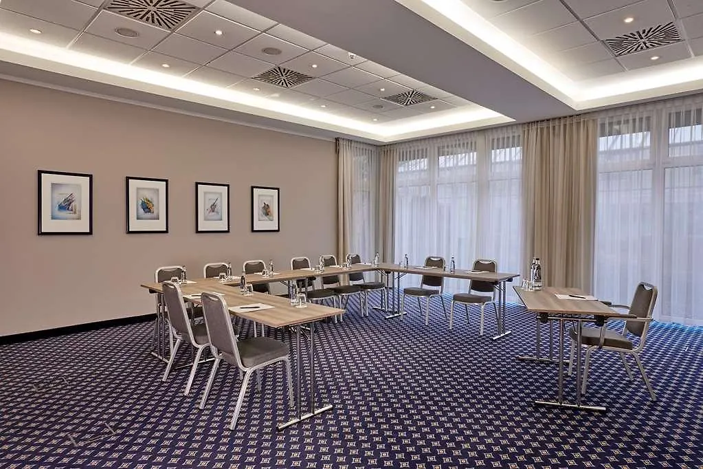 H4 Hotel Leipzig 4*,  Almanya