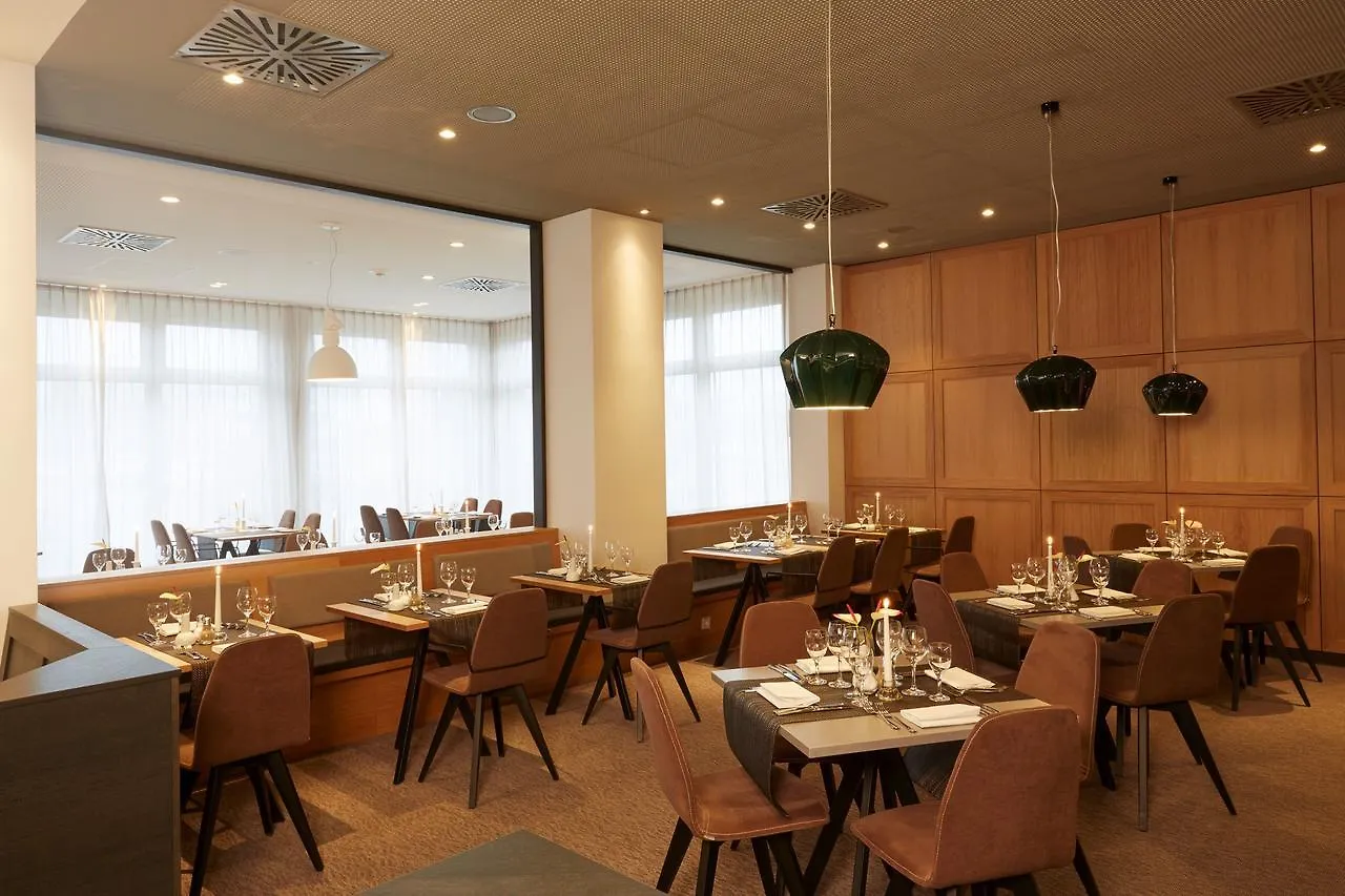 H4 Hotel Leipzig Almanya